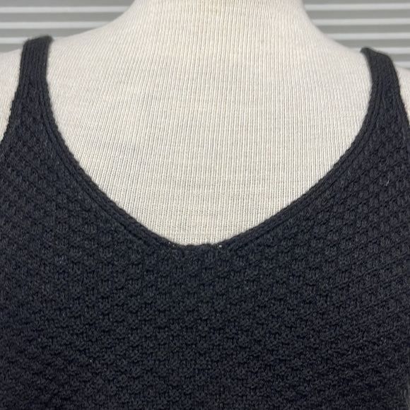 PrettyLittleThing NWT Black Knit Elasticated Hem Crop Top Size 14 - Picture 4 of 11